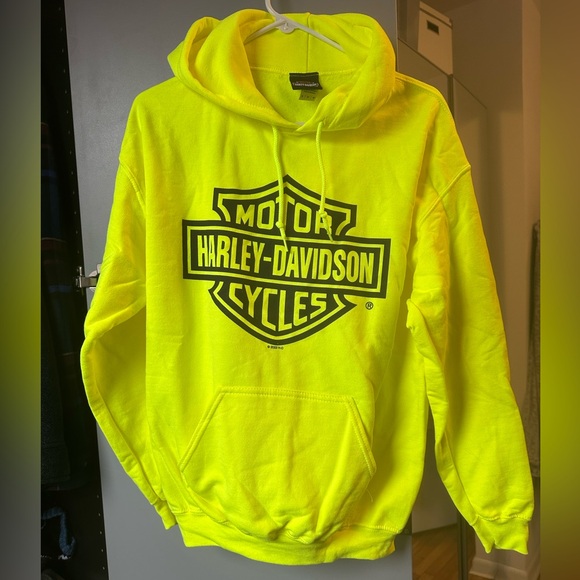 New, Unworn Harley-Davidson Safety Green Pullover Hoodie size Medium - Picture 1 of 6
